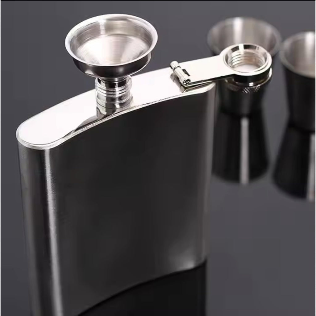 Classic Stainless Steel Hip Flask Set